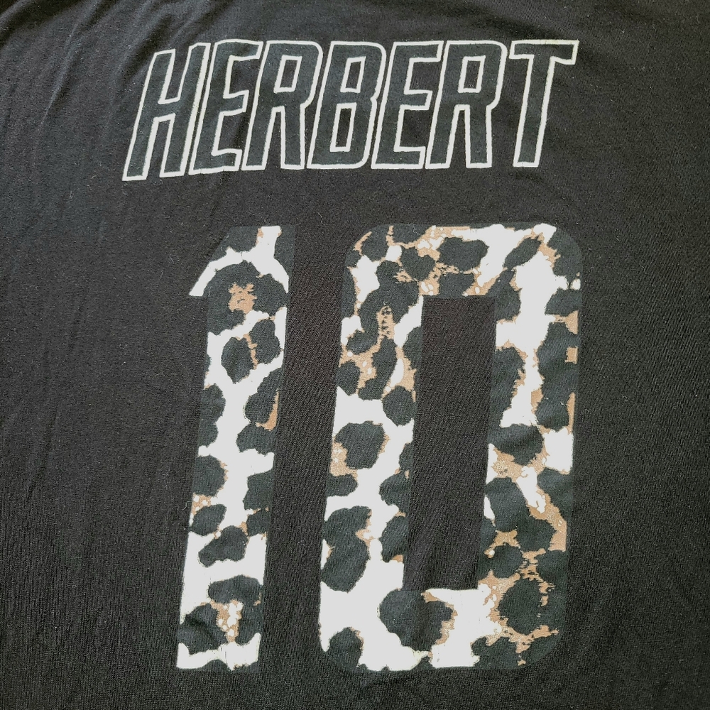 LA Chargers Justin Herbert Leopard Name & Number Shirt Majestic Threads Black Lg
